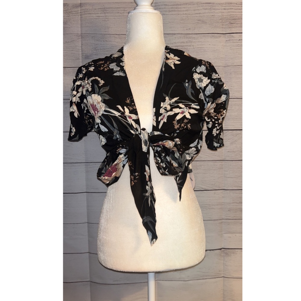 NWT SHEIN VCAY Floral Print Butterfly Sleeve Knot Front Crop Top - Picture 5 of 8